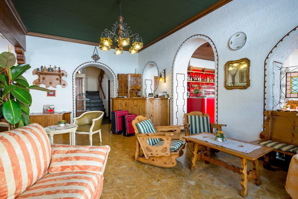 Albergo Altavilla Tirano Eksteriør bilde