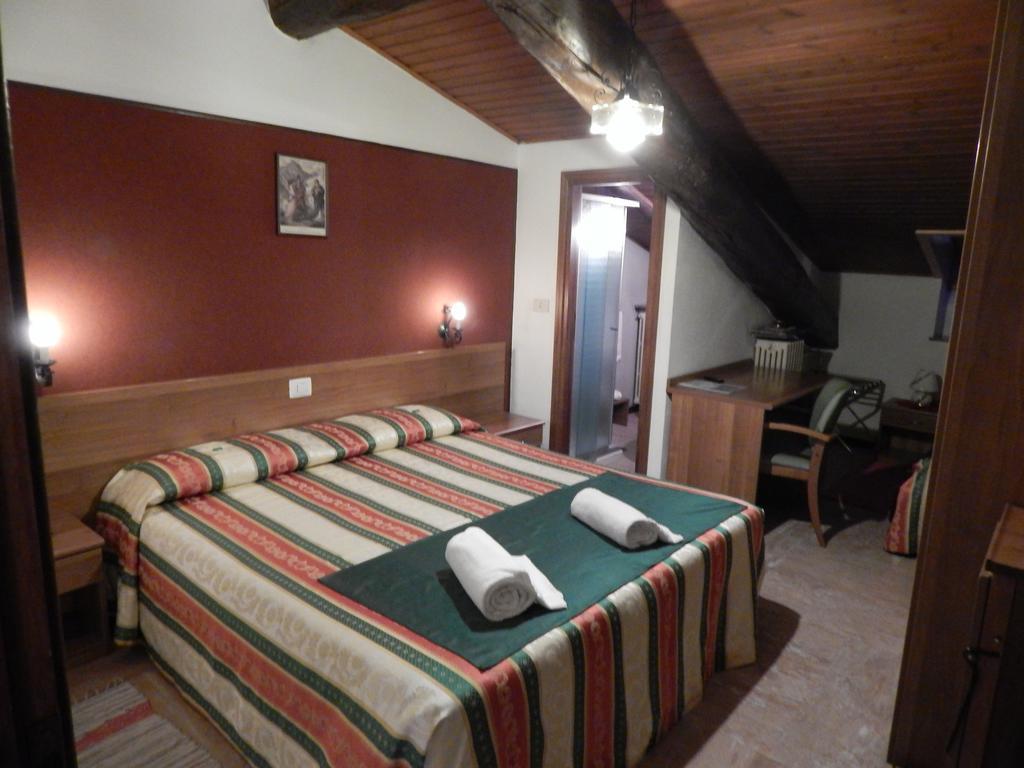 Albergo Altavilla Tirano Eksteriør bilde