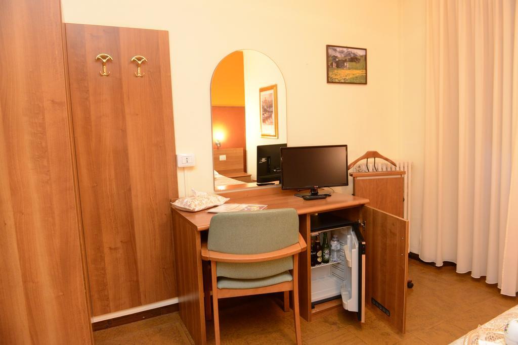 Albergo Altavilla Tirano Eksteriør bilde