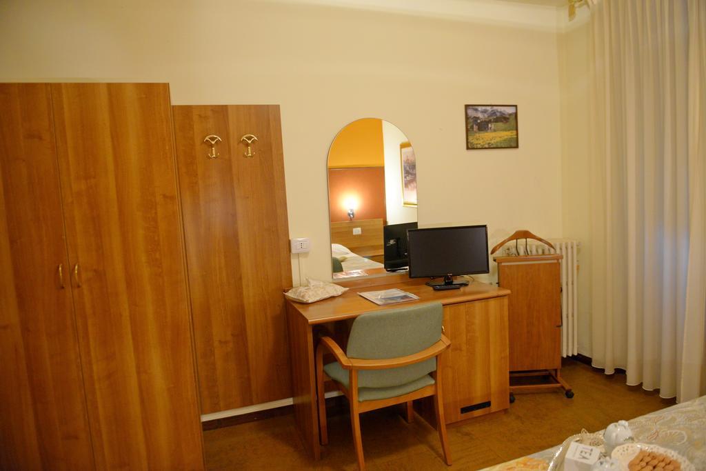 Albergo Altavilla Tirano Eksteriør bilde
